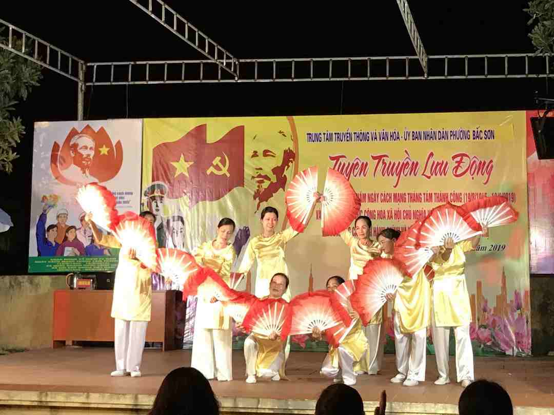 Múa quạt được biểu diễn trong nhiều sự kiện văn hóa