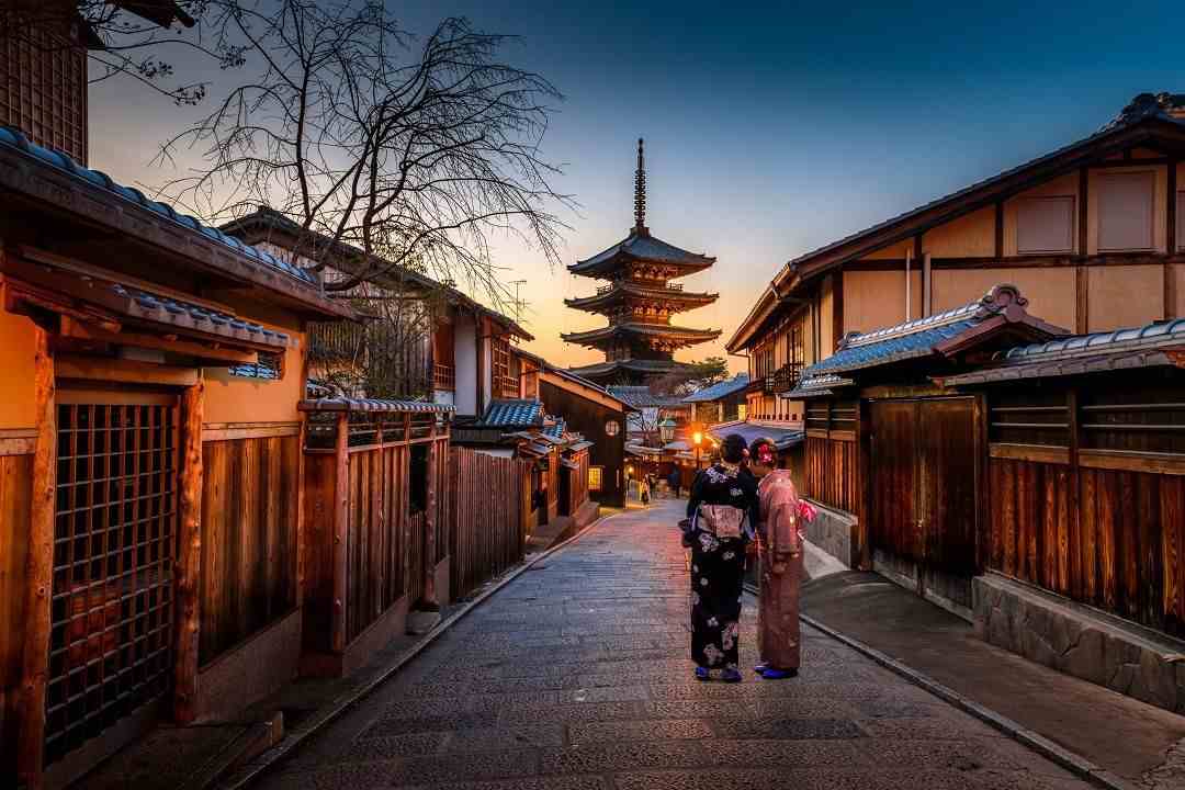 Kiến trúc Nhật Bản là một ví dụ xuất sắc về sự hòa hợp giữa con người và thiên nhiên.
